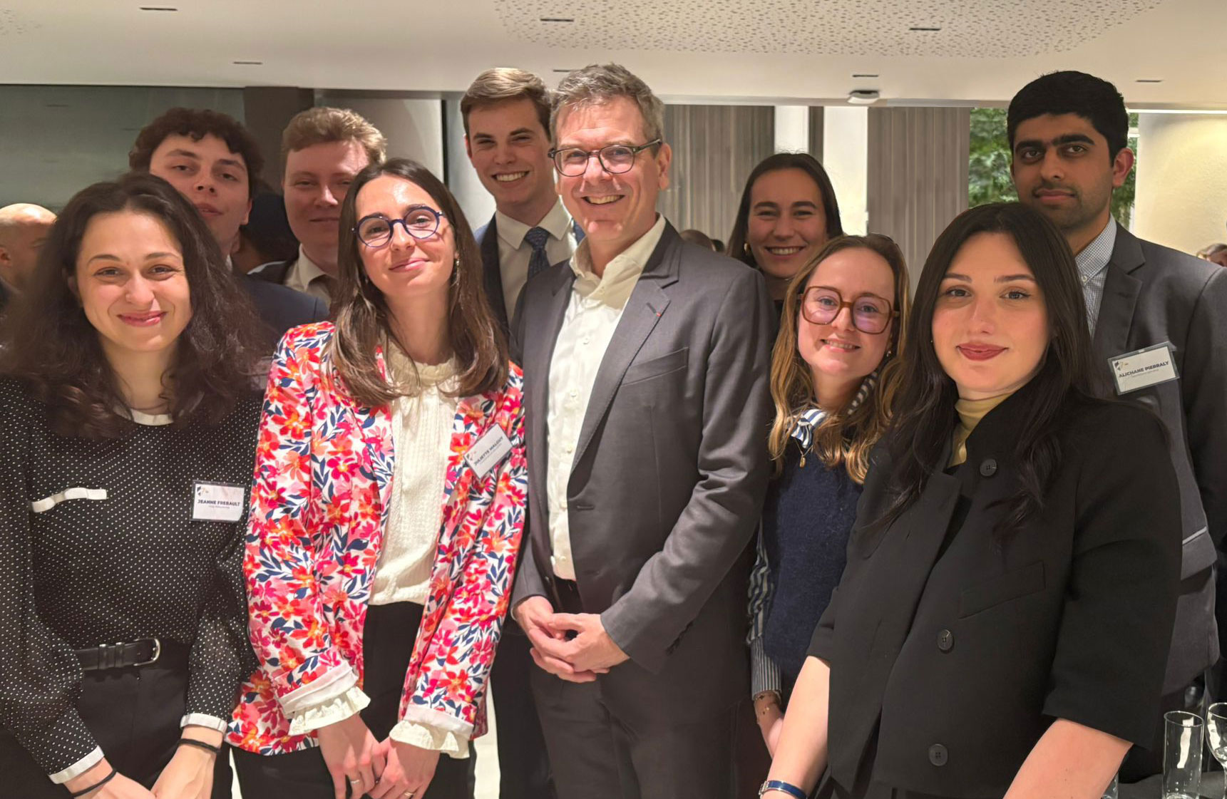 thibault de montbrial et les jeunes du crsi